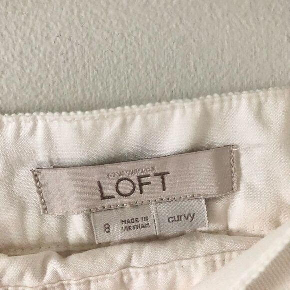 LOFT Lace Pencil Skirt in White - Size 8 Curvy - Picture 5 of 6